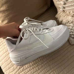 Nike Women’s AF1 - Air Force Ones